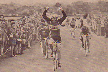Dave Lloyd wins the 1974 Davis & Jeggo Road Race